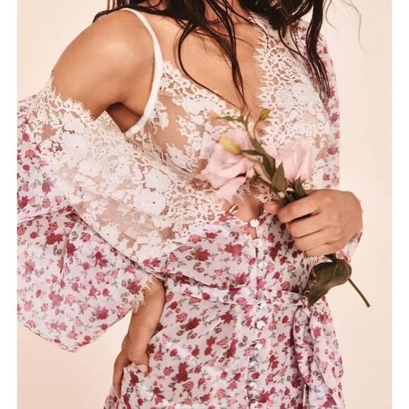 For Love & Lemons NWT Victoria’s Secret Pink Lace Floral Melrose Mini Robe XS - Picture 9 of 14